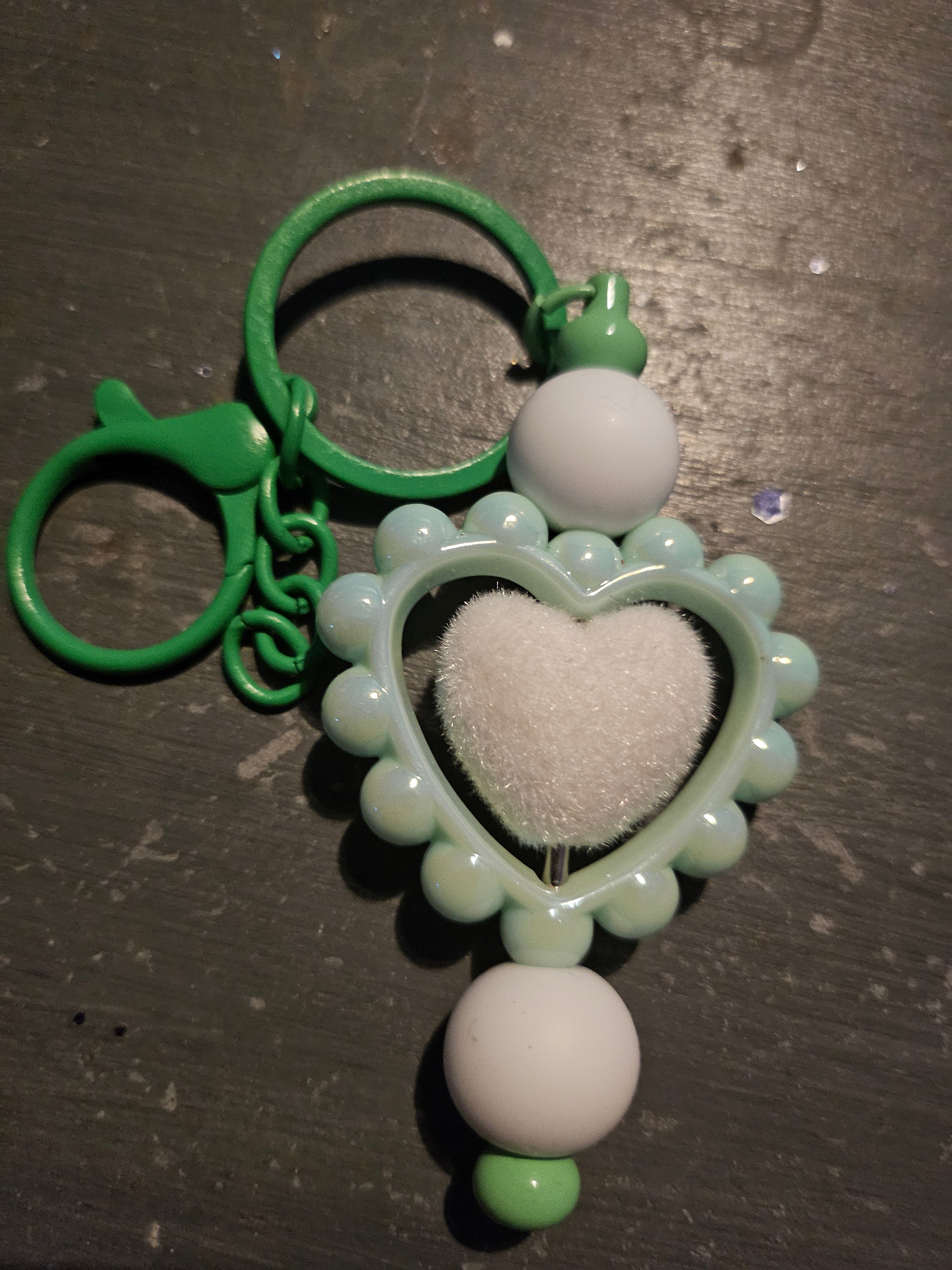 Bijoux de sac, porte clé ou marque page